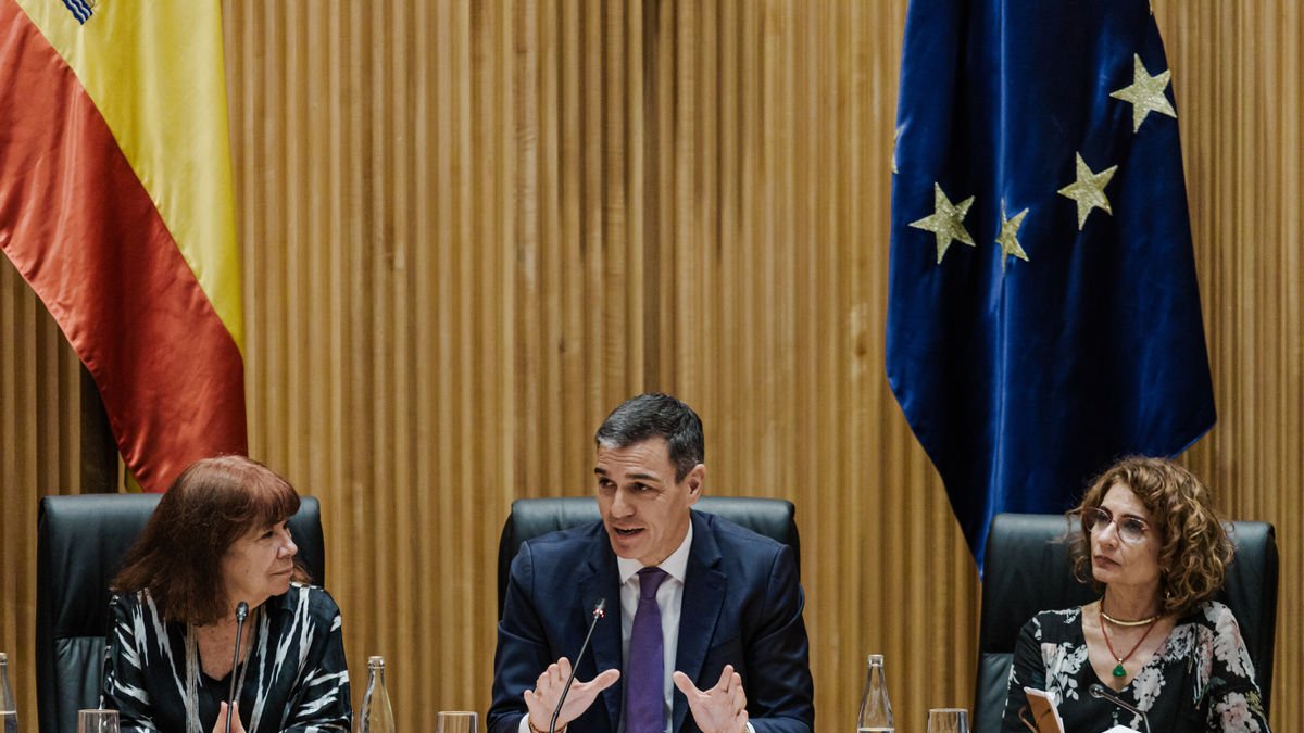 Pedro Sánchez y Alberto Núñez Fijóo. - EUROPA PRESS