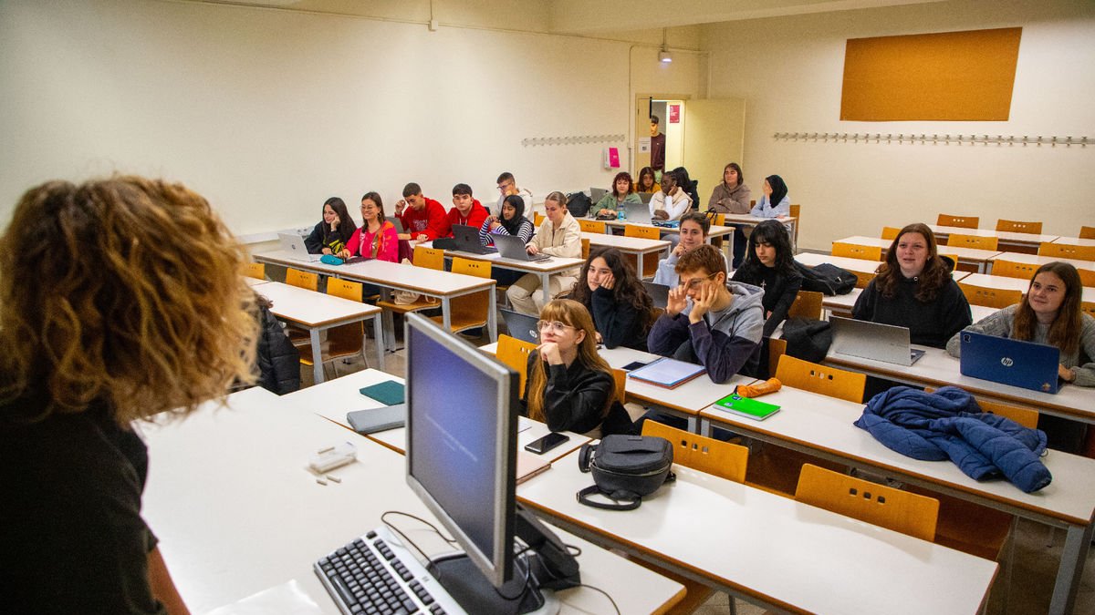 Imagen de archivo de una clase en la facultad de Letras de la UdL. - SEGRE