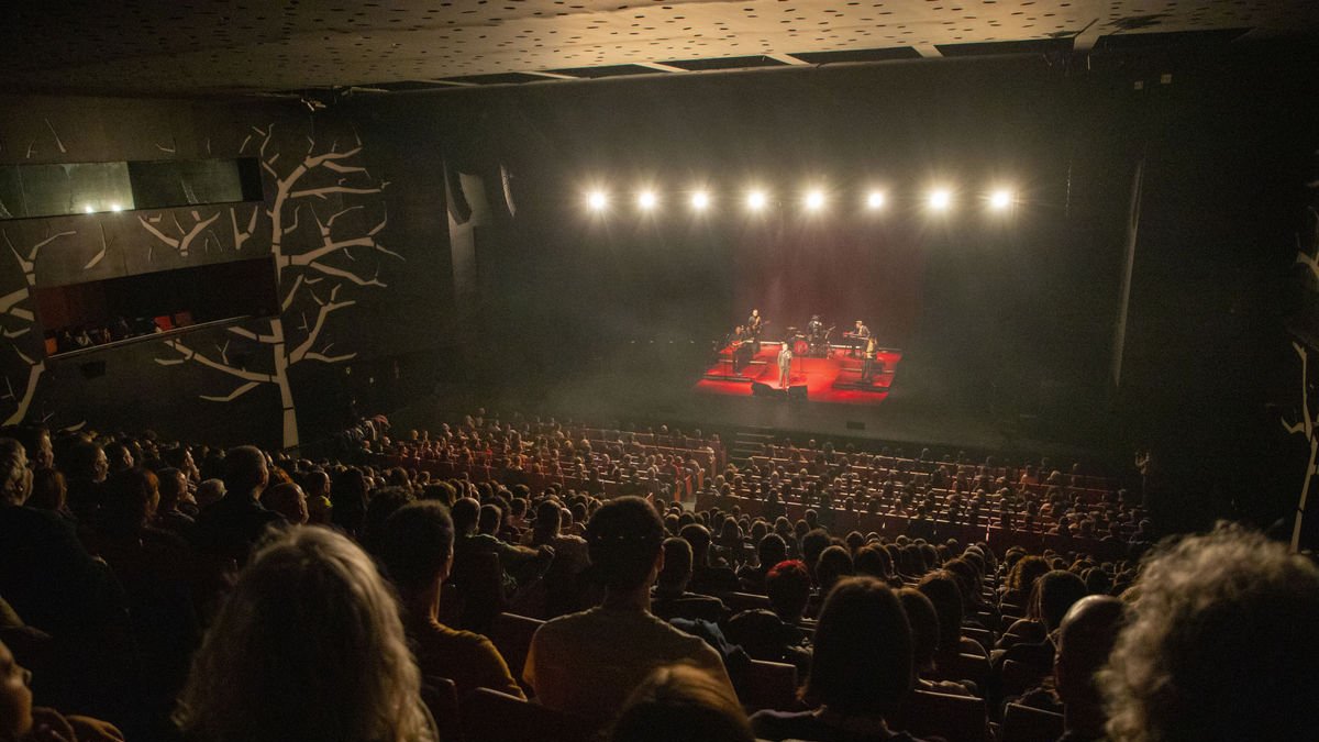 Els Pets triomfen en un concert a la Llotja de Lleida amb 'sold out' - GERARD HOYAS
