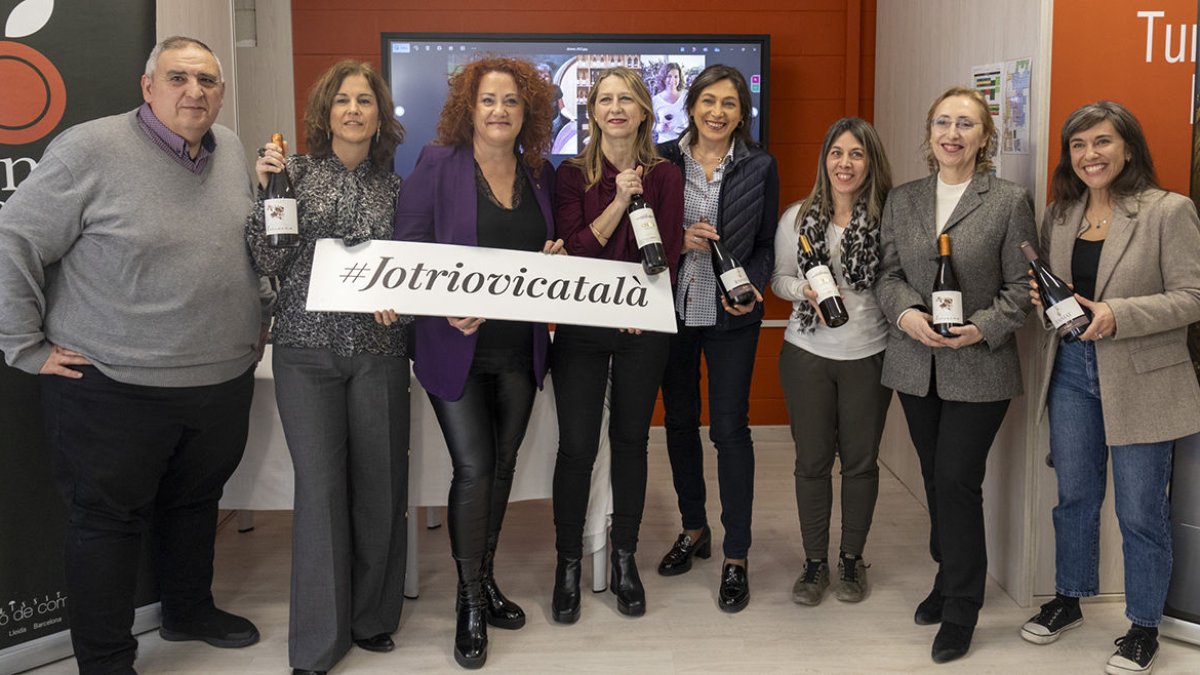 Los participantes en la presentación de D’vines ayer en la Escola d’Hoteleria. - RAFAEL GIMENA MOLINA