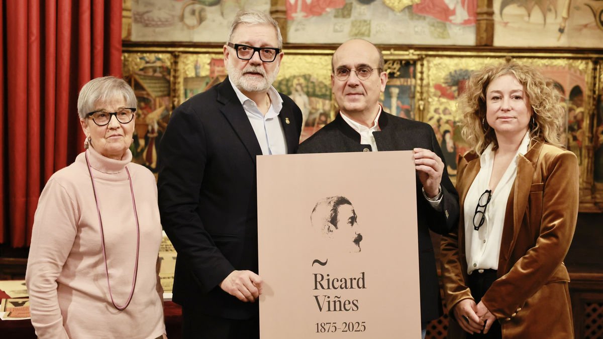 Màrius Bernadó, el pasado día 4, en la presentación del Any Viñes junto a Larrosa, Parra y Bosch. - PAERIA