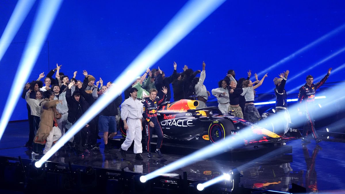A la imatge, el torn a la presentació de Red Bull, l’equip del vigent campió Max Verstappen. - EUROPA PRESS