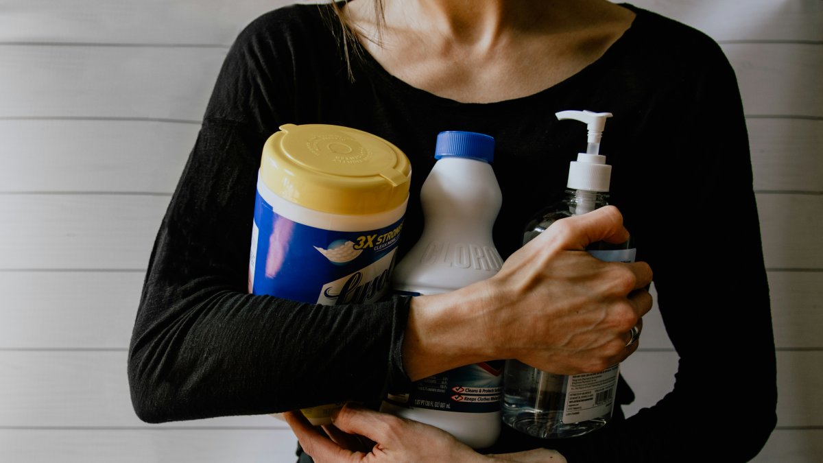 Truco casero para limpiar cristales sin productos químicos.