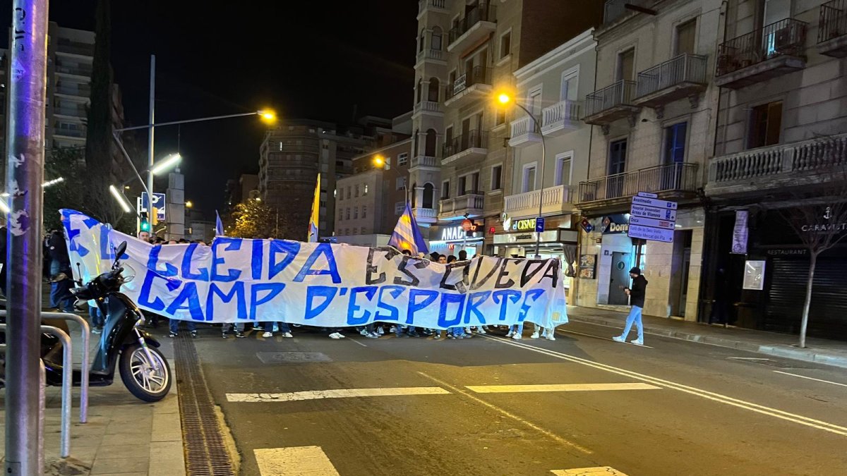 Protesta contra el nou conveni pel Camp d'Esports
