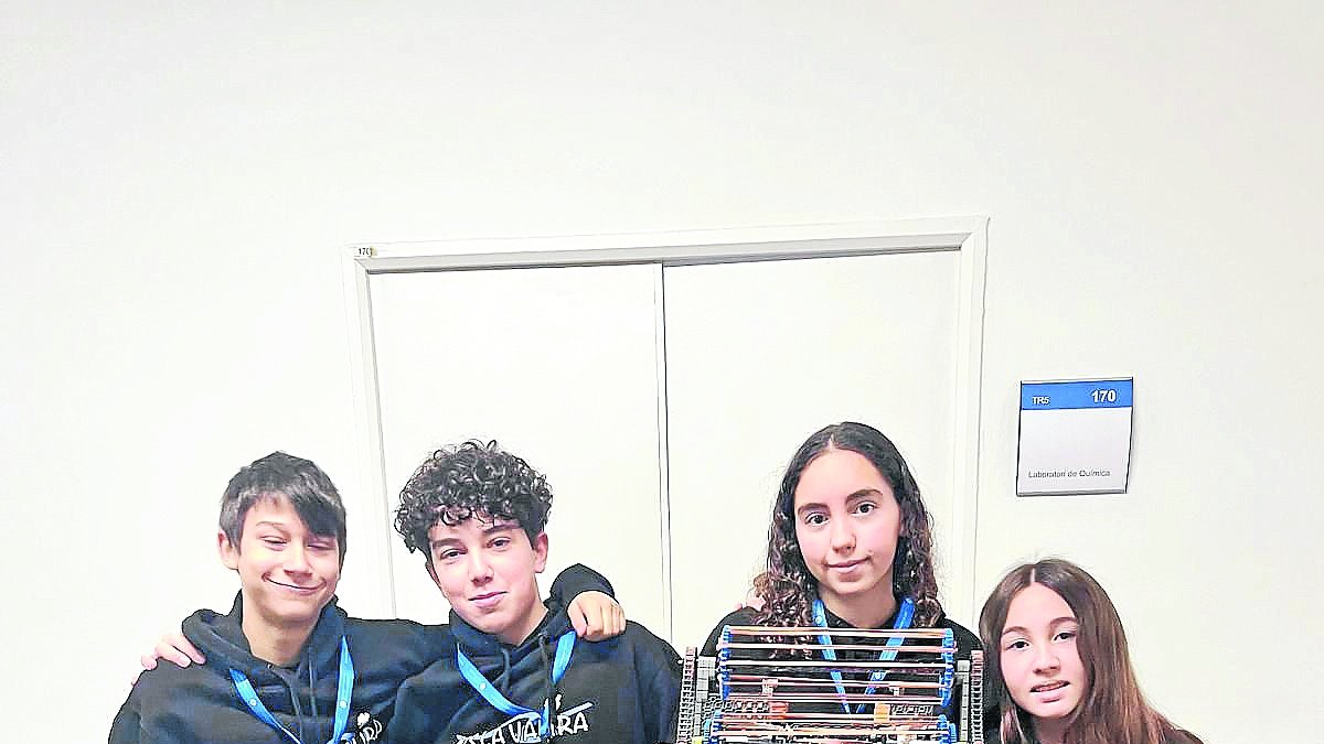 Imatge de quatre dels cinc integrants de l’equip Tech Titans de l’INS La Valira de la Seu. - M.A.