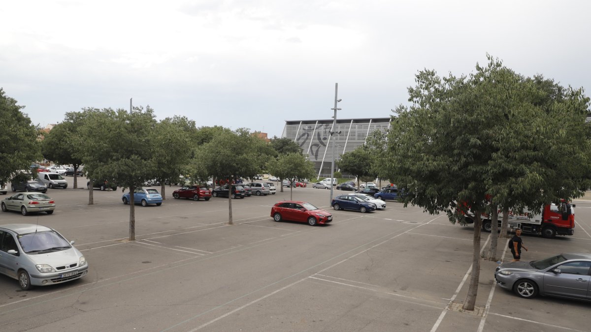 Imagen de archivo del parking gratuito junto al Barris Nord, entre los barrios de Pardinyes y Balàfia. - SEGRE
