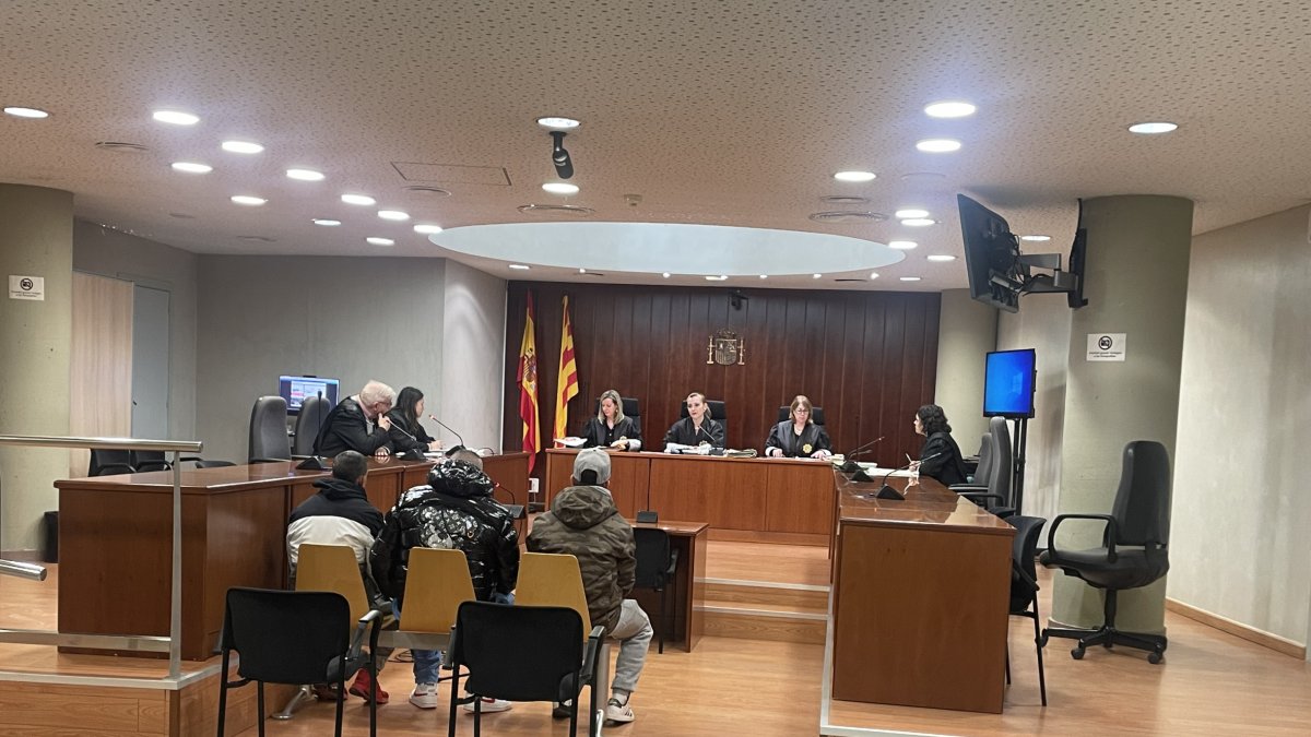 Imatge del judici, ahir a l’Audiència de Lleida. - A. GUERRERO