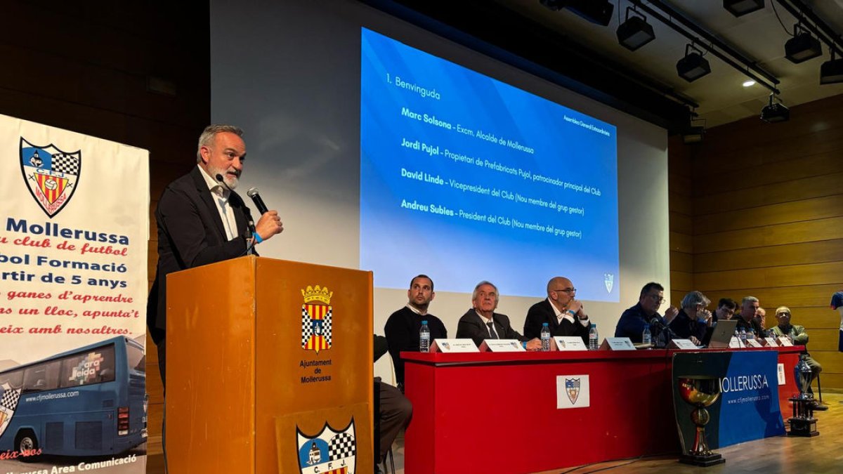 Andreu Subies, president del club, s’adreça als socis. - MOISÉS CAMUÑAS