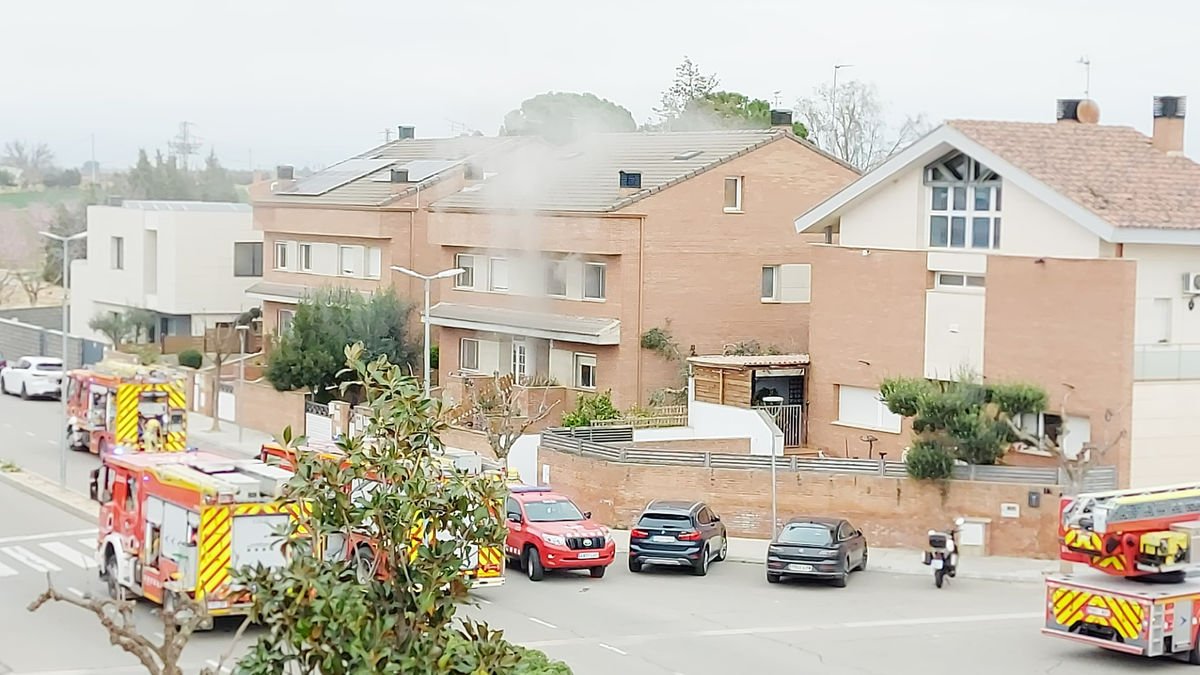 En Torrefarrera el fuego se registró en la avenida Europa. - R.B.R.