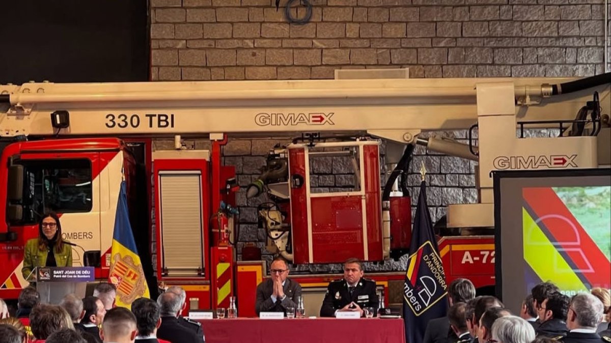 El cuerpo de bomberos de Andorra celebró su festividad.