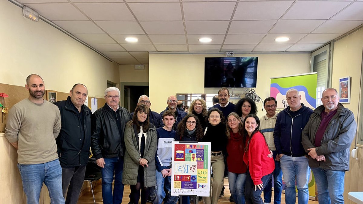 Presentació del cartell del FEST 07 al local social de l’avinguda Sant Ignasi. - PAERIA