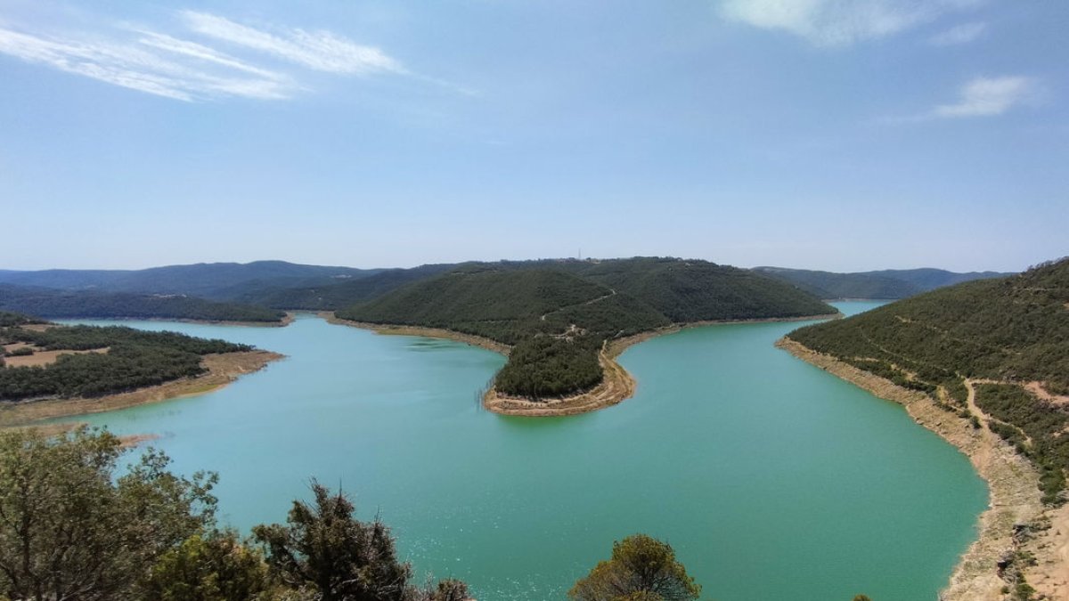 Tiurana ha elegido la zona de la Península, en el pantano de Rialb, donde hay embarcaderos. - E.FARNELL