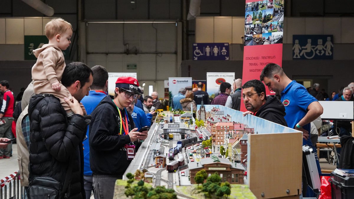 Expo Tren atrae a público tanto familiar como especializado y un 70% del total es de fuera de Lleida. - JORGE AGUSTÍN