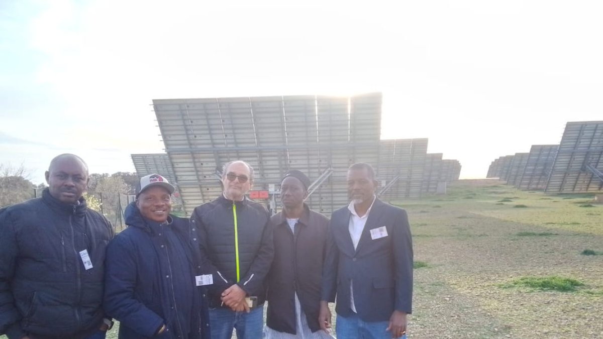 Una delegació de guineans es va desplaçar fins a Tàrrega a començaments de març. - PROMOCIONS INVERSOLAR 65 SL