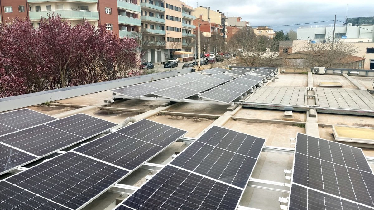 Es tracta d’uns 70 panells per a l’autoconsum. - AJUNTAMENT DE TÀRREGA