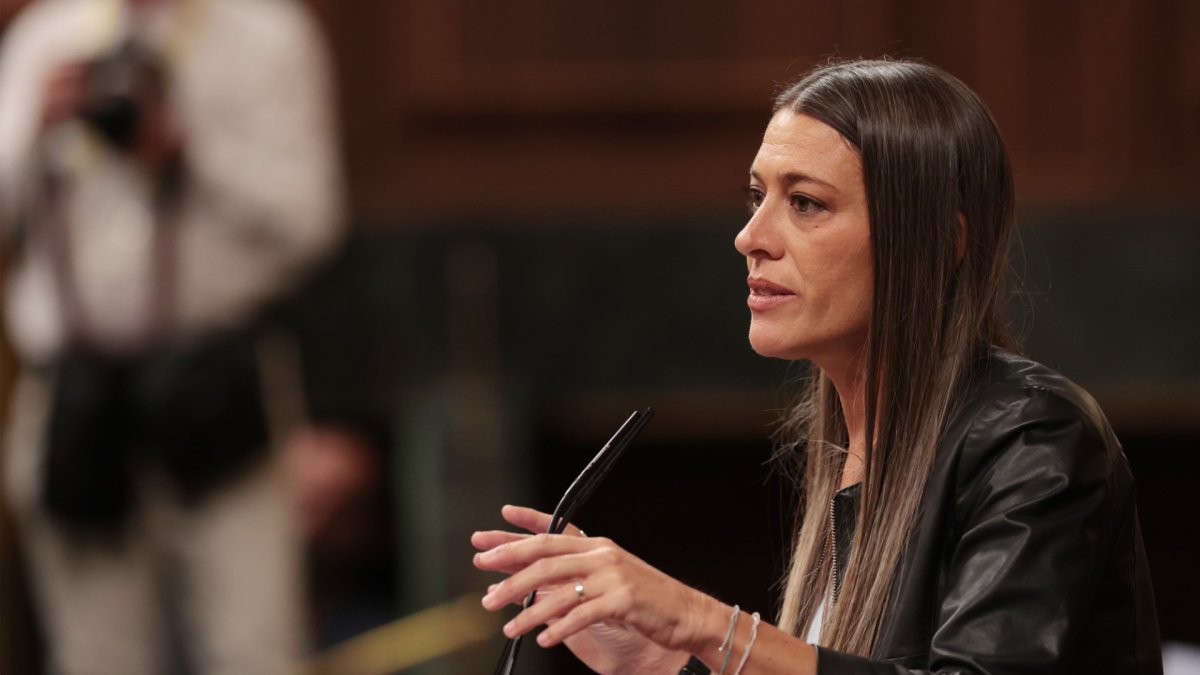 Míriam Nogueras de Junts defiende la ley de amnistía desde el Congreso de los Diputados.