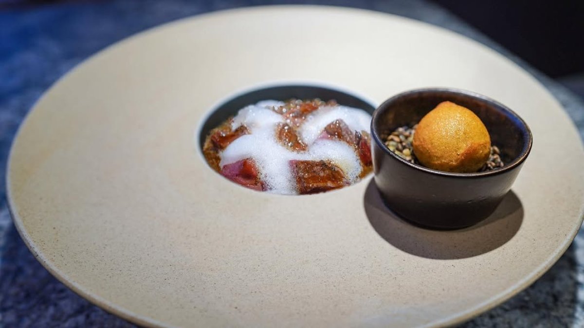 Estofat de llenties amb vadouvan, coco i tudó, un dels plats que es poden degustar a Er Occitan.