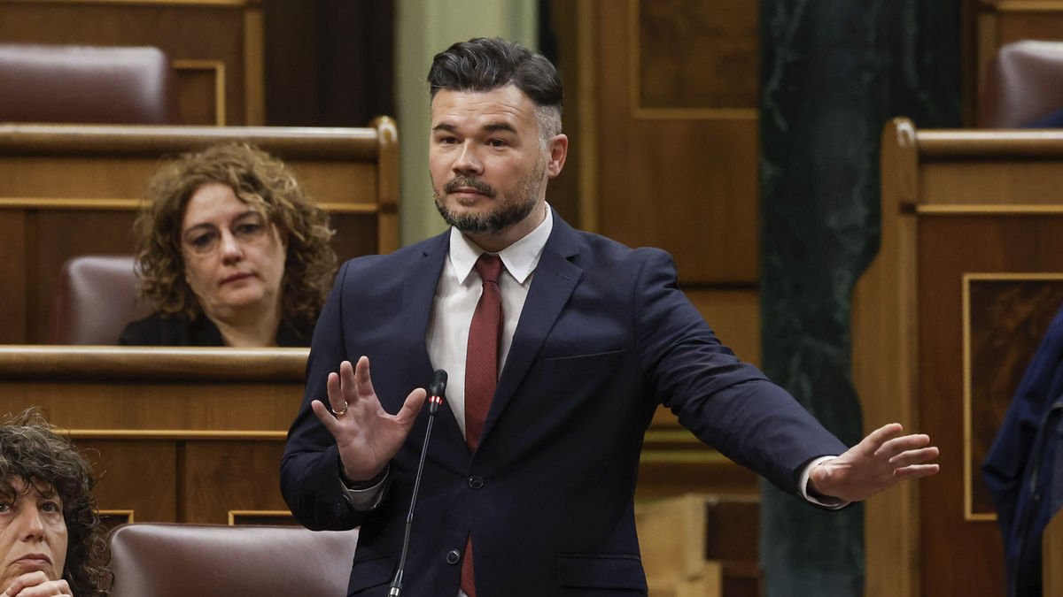 El portavoz de ERC, Gabriel Rufián, durante su intervención en la sesión de control al Ejecutivo. - ACN