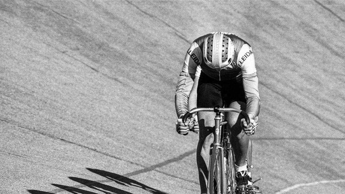 ‘4 en 1’, premi Fotopress 88 en la categoria esportiva- Una de les fotos de Delshams, excap de fotografia de SEGRE, que ha adquirit la Col·lecció Nacional es titula 4 en 1 i va ser publicada en aquest diari el març del 1987. Un any després, va guanyar el premi Fotopress 88 a la millor foto esportiva. - LLEONARD DELSHAMS