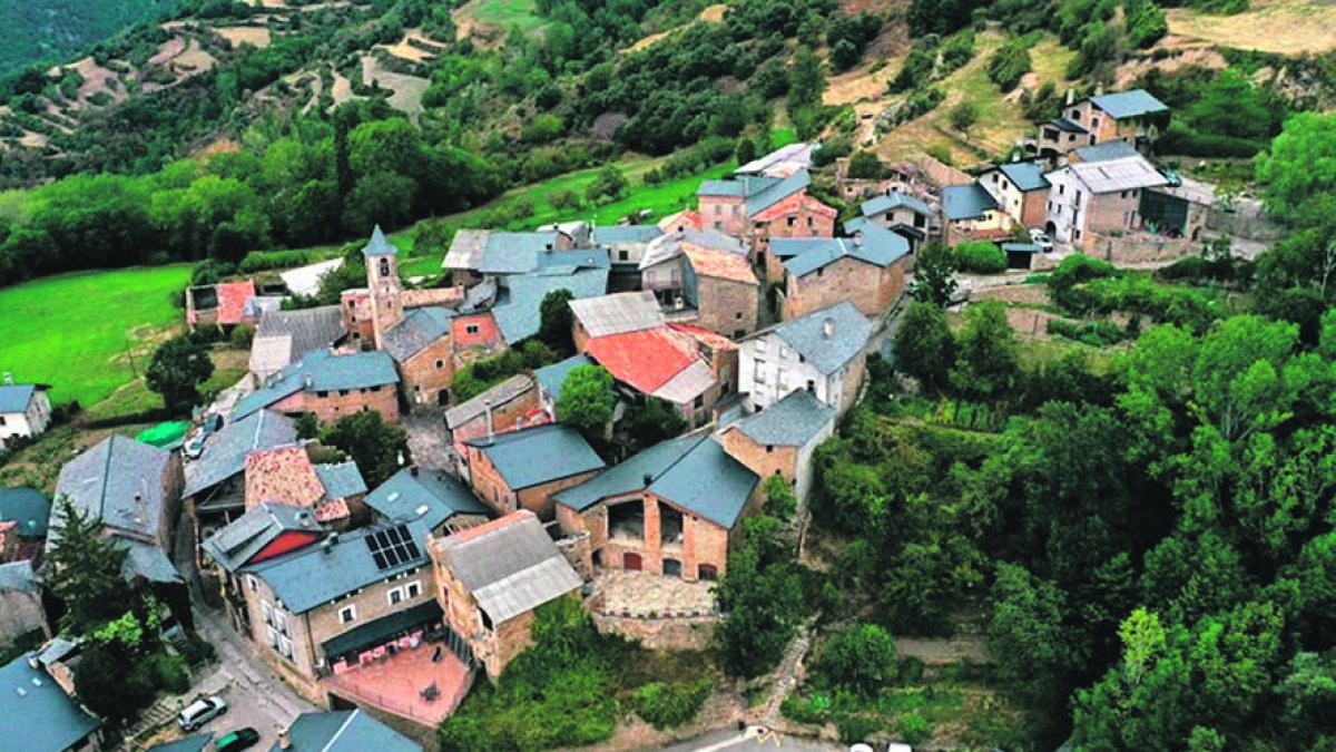 El pueblo de Estac, en el que se prevé instalar una de las calderas de biomasa. - A. SORIGUERA