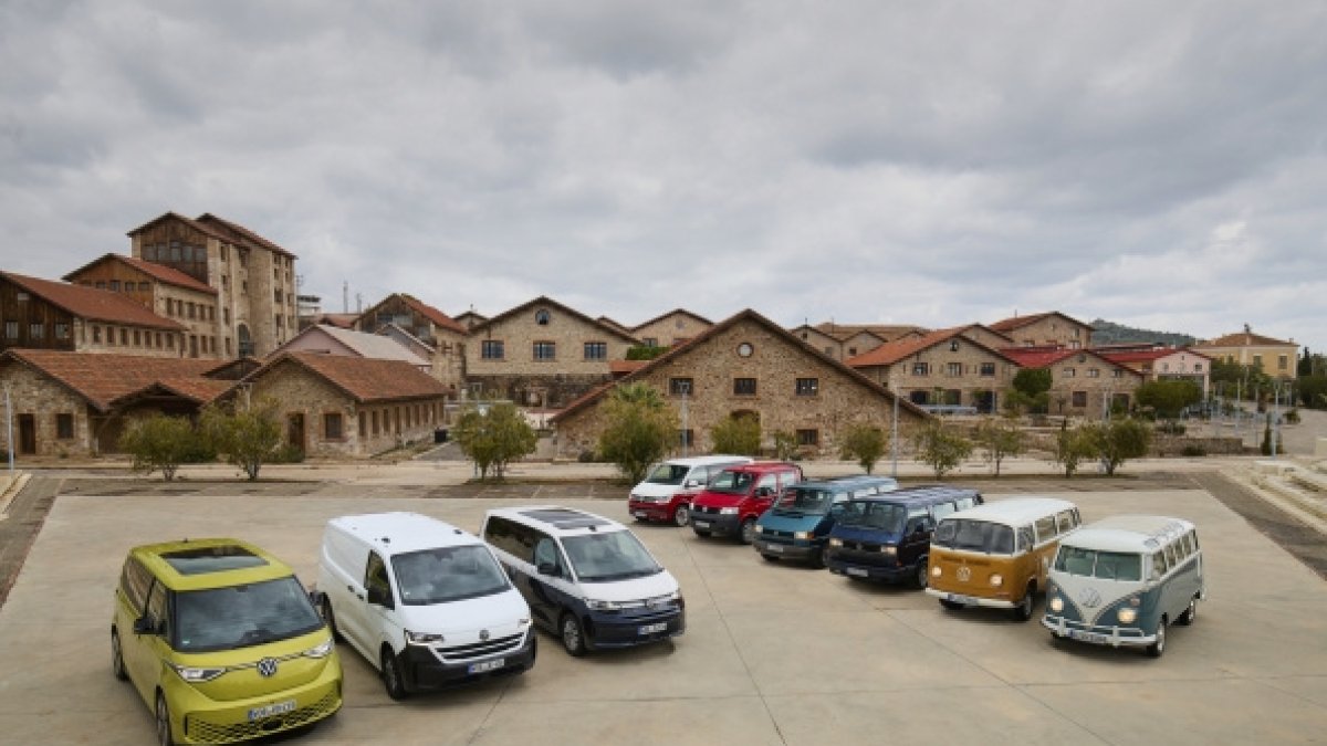 Abans, ara i sempre, la furgoneta VW és un referent pel que fa a polivalència per al treball, la família, el lleure i l’aventura.