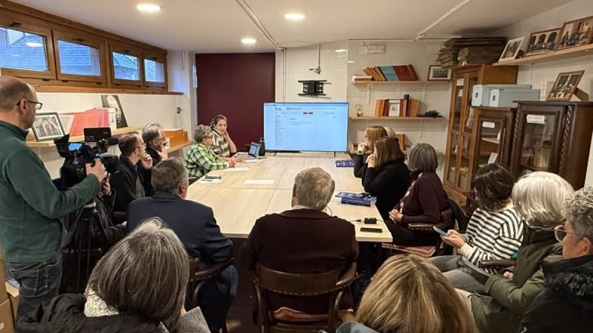 Moment dera presentacion deth diccionari. - INSTITUT D’ESTUDIS ARANESI