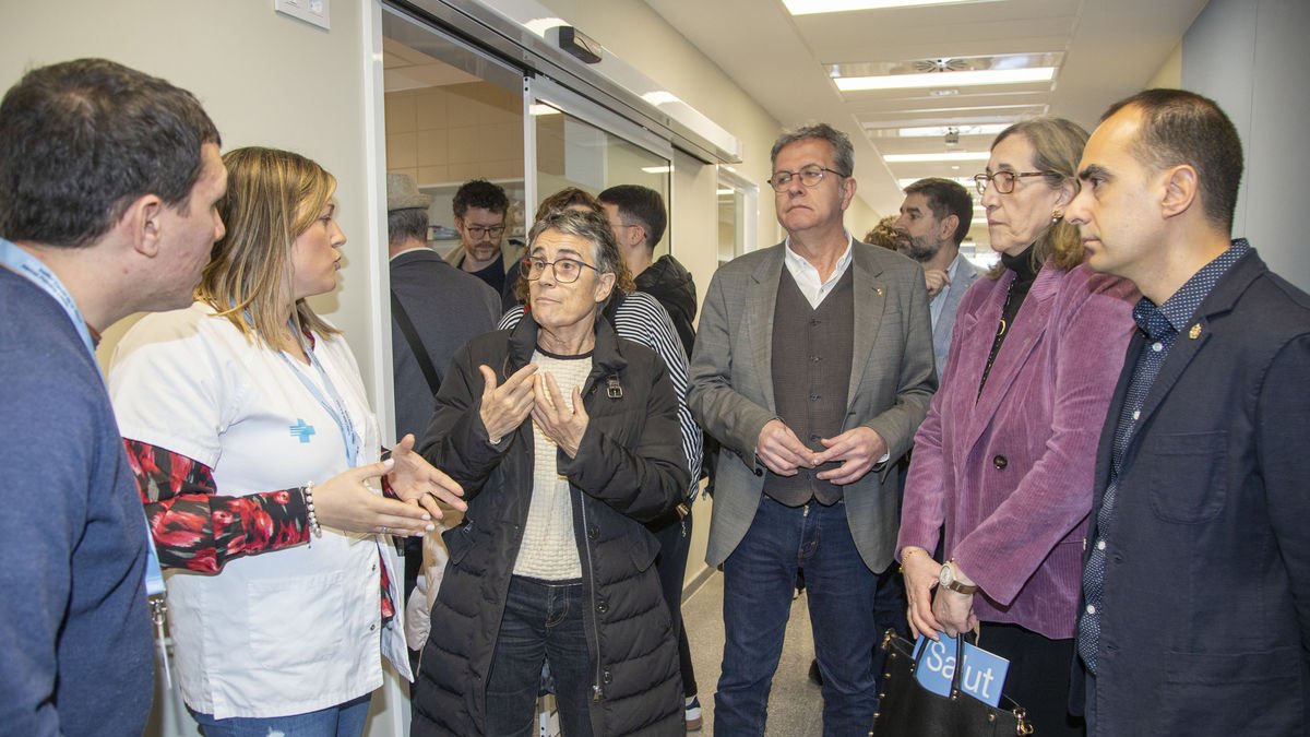 La consellera de Salud, Olga Pané, visitó ayer los espacios ampliados del CAP de Tàrrega. - LAIA PEDRÓS