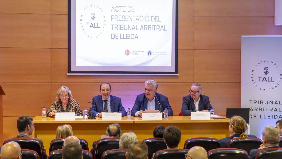 El conseller de Justícia, Ramon Espadaler, va assistir ahir a Lleida a la presentació del tribunal. - JORDI ECHEVARRIA