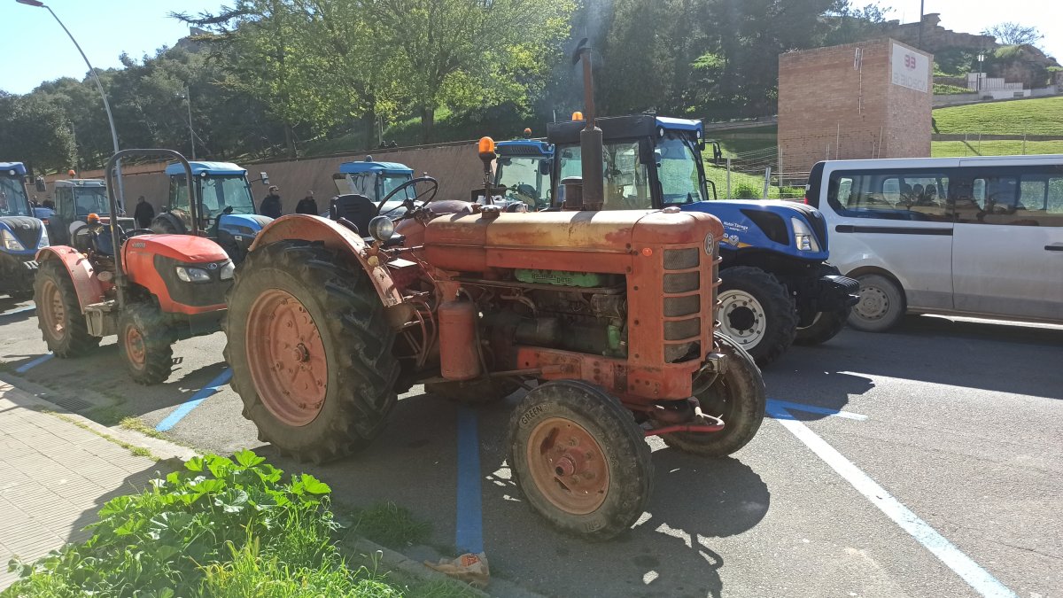 Els pagesos han protagonitzat una tractorada aquest matí.