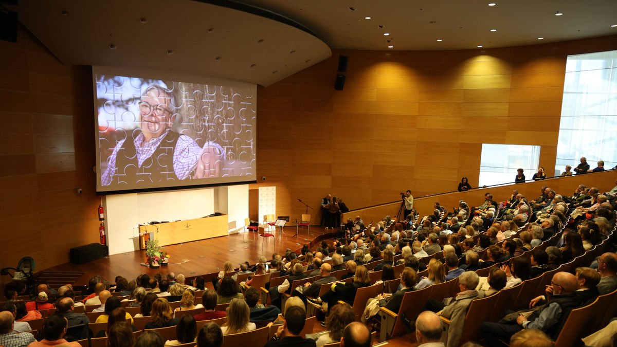L’acte d’homenatge va congregar més de 300 persones. - AMADO FORROLLA