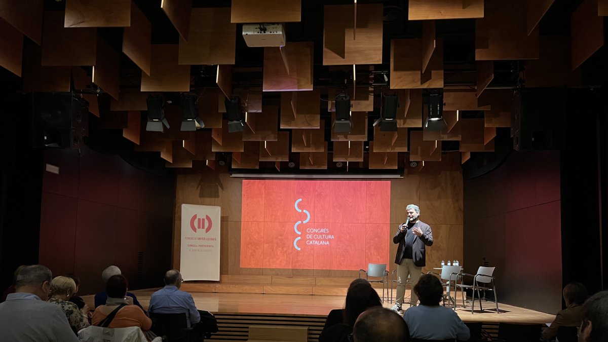 Jornada 'La cultura arraigada a la tierra' en el marco del Congreso de Cultura Catalana celebrada en el Espai Orfeó de Lleida