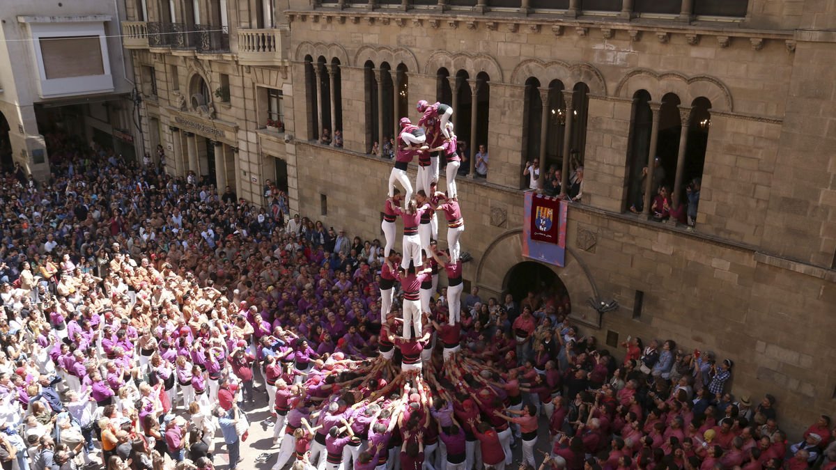 Membres. La colla lleidatana va començar amb una vuitantena de persones i trenta anys després ja són més del doble. - AURELI TEIXIDOR