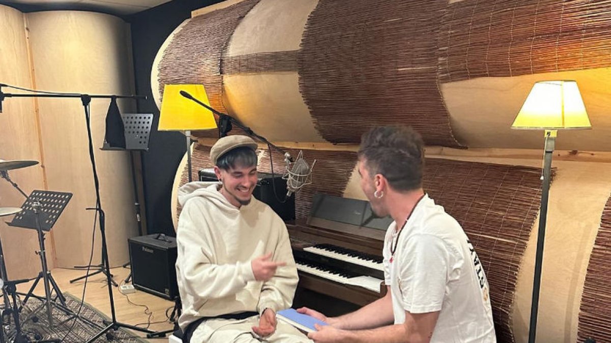 Neptú (Vicent Monfà) i Albert García, vocalista d’Ítaca Band. - @ITACABAND