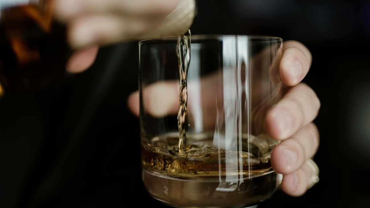 El precio medio del agua importada de EEUU ronda los 30 €. - JOEL ZAR/PEXELS