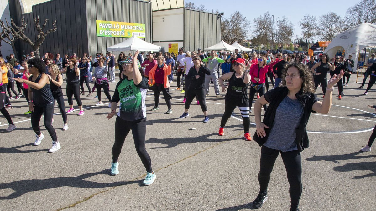 En Tàrrega, entre otras actividades, hubo una sesión de zumba. - LAIA PEDRÓS