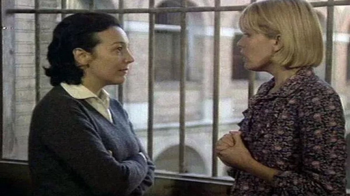 Esperanza Roy i Bárbara Rey en 'Carne apaleada'.