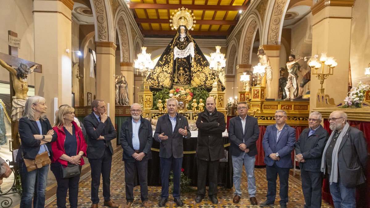 Inauguració ahir de l’exposició a l’església de la Sang. - JORDI ECHEVARRIA