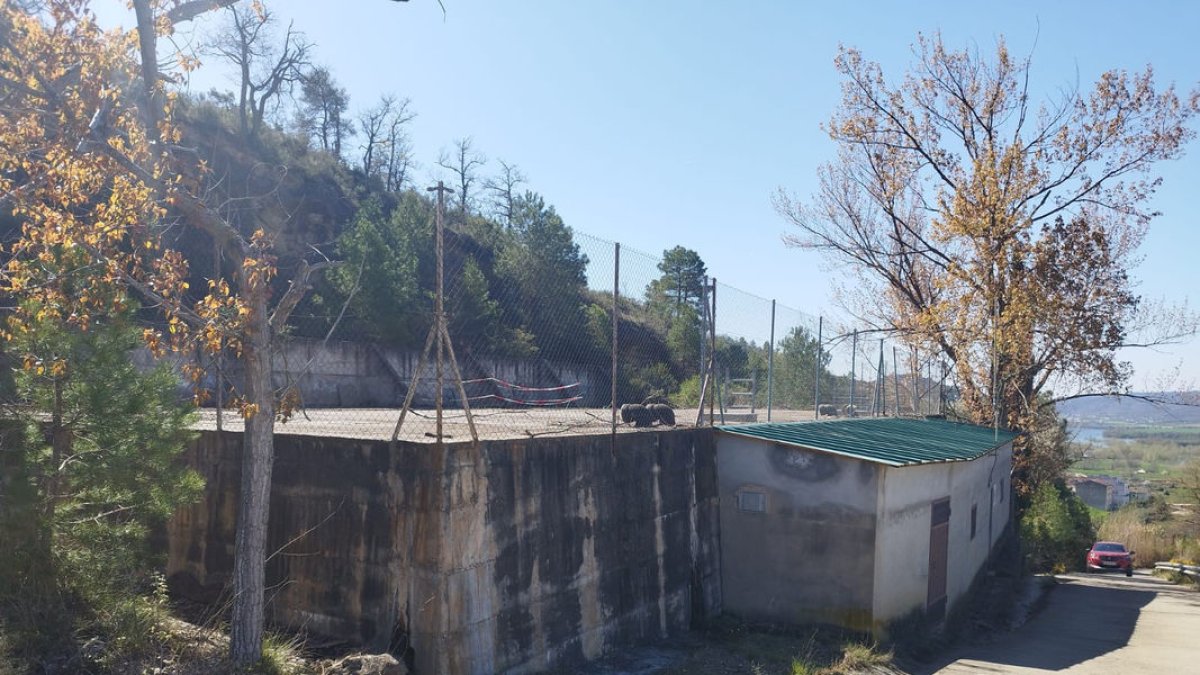 Vista del dipòsit d’aigua que serà objecte de millora. - R.P.