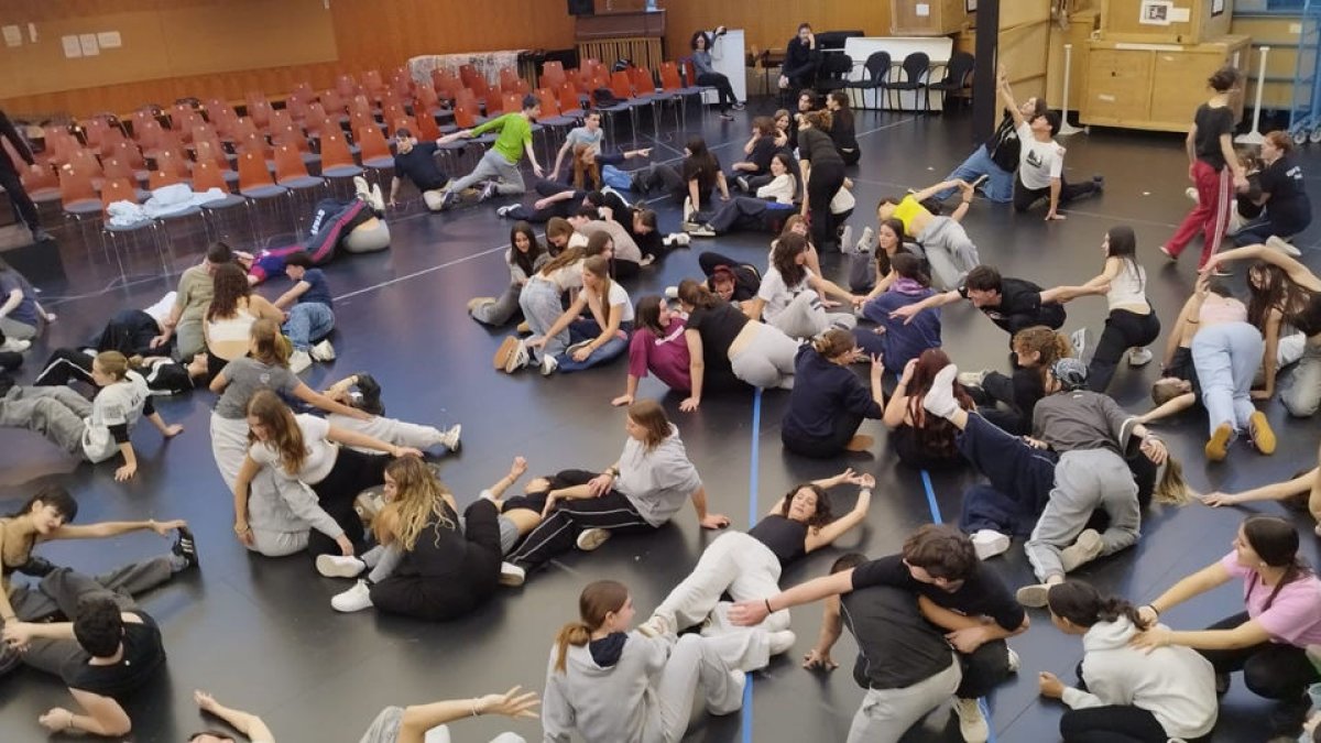 Un assaig de l’òpera sota la direcció de Manel Valdivieso. - INSTITUT GILI I GAYA