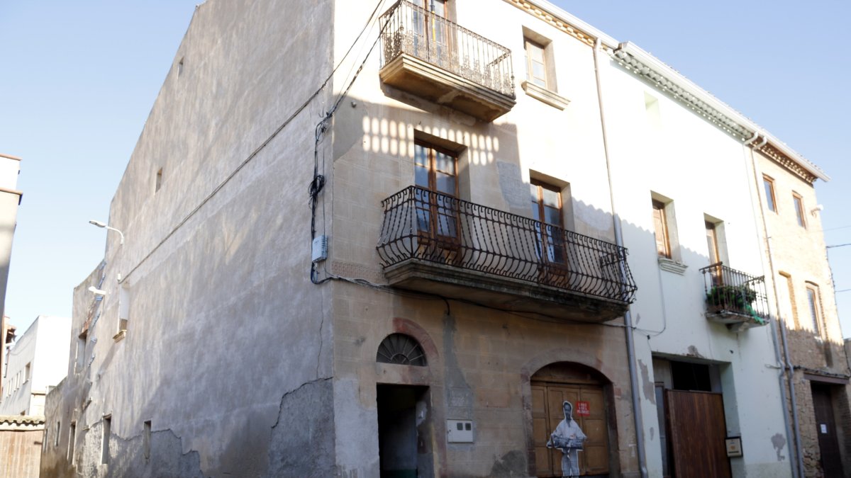 Imatge d'arxiu d'un edifici del Palau d'Anglesola.