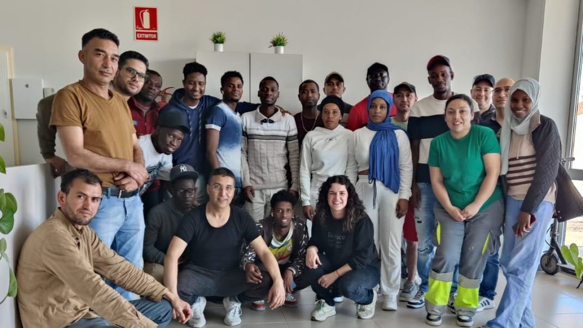 Cursos de primera acogida para 25 personas de diferentes nacionalidades - CC LES GARRIGUES