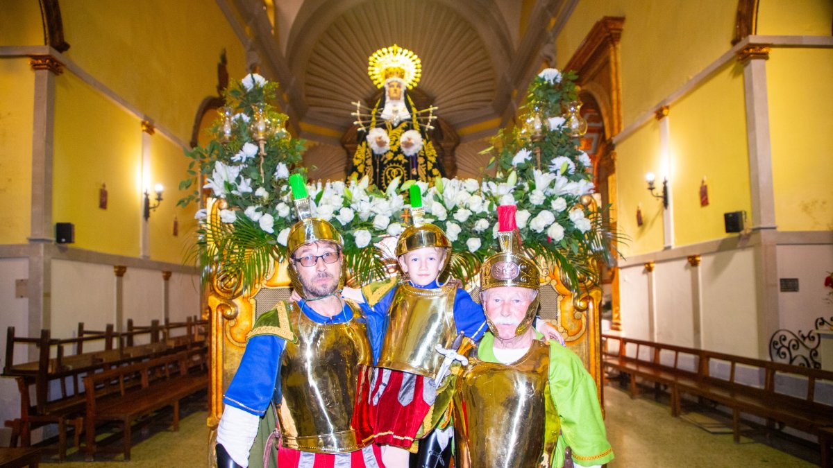 Joan Magí Alrich, Logan Alrich, Joan Magí Alrich, miembros de la Cofradía de los Armats dels Dolors.