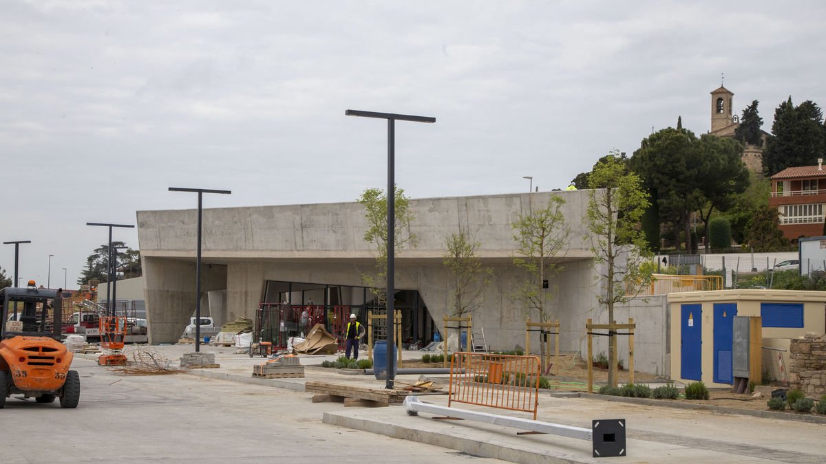 La nueva estación de autobuses de Tàrrega,  en la recta final de las obras. - LAIA PEDRÓS