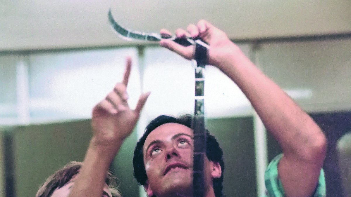 Leo Delshams, en la era del revelado de las fotografías