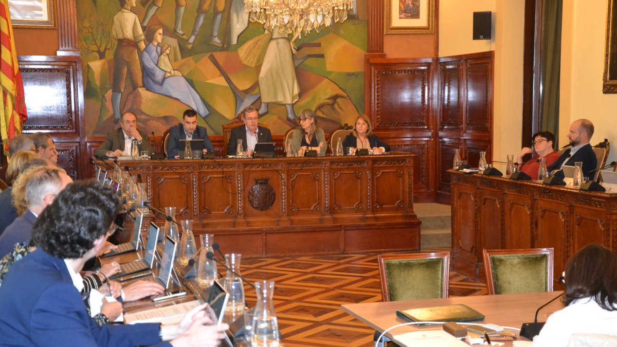 El pleno de la Diputación de Lleida del mes de abril.