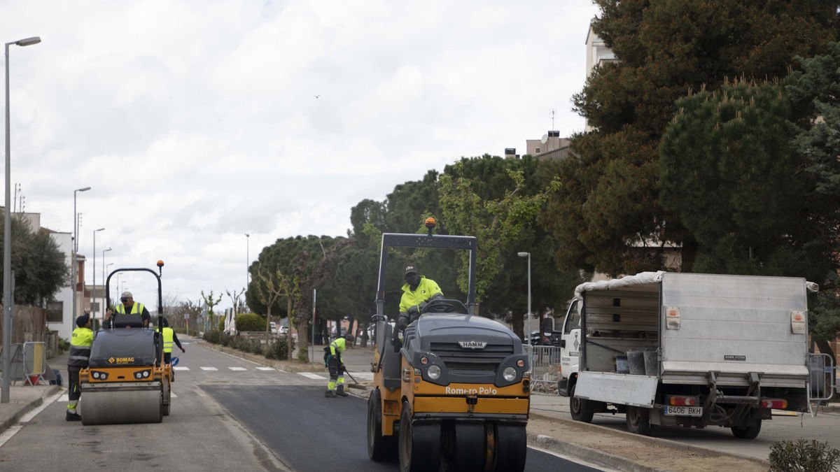 La mejora de la pavimentación en la avenida Francesc Macià. - C. MARSIÑACH