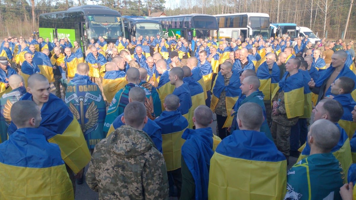 Imagen de los prisioneros ucranianos liberados ayer tras un acuerdo con el Kremlin. - @ZELENSKYYUA/X