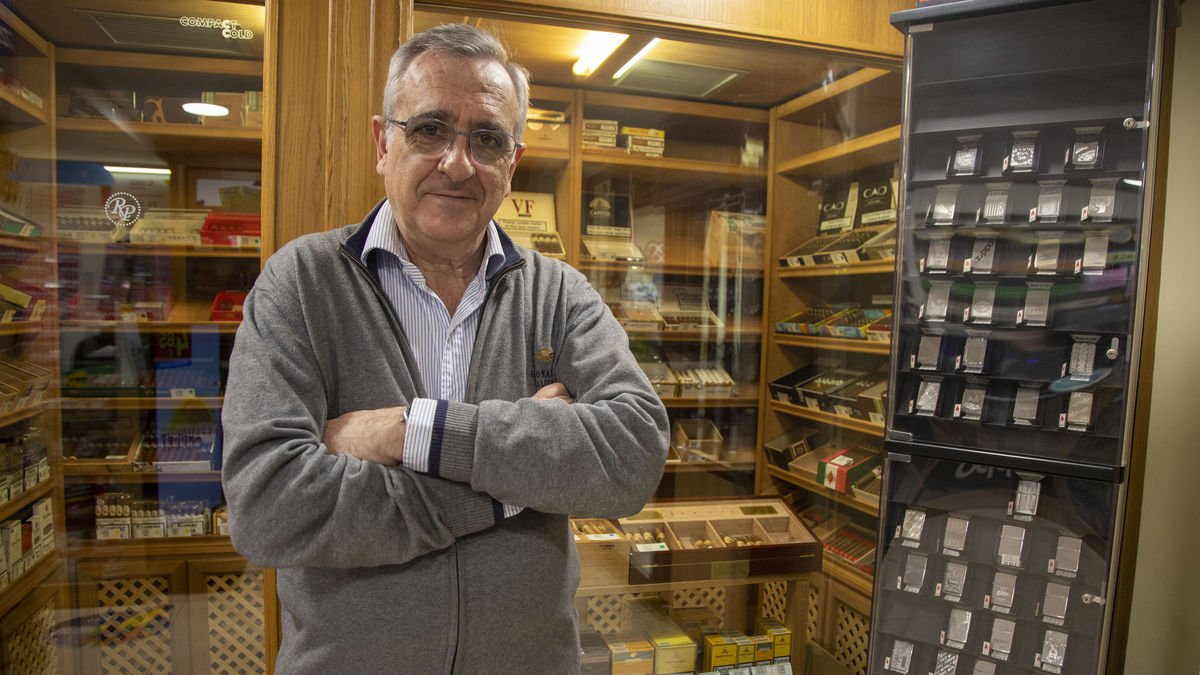 El president dels estanquers de la demarcació de Lleida. - LAIA PEDRÓS