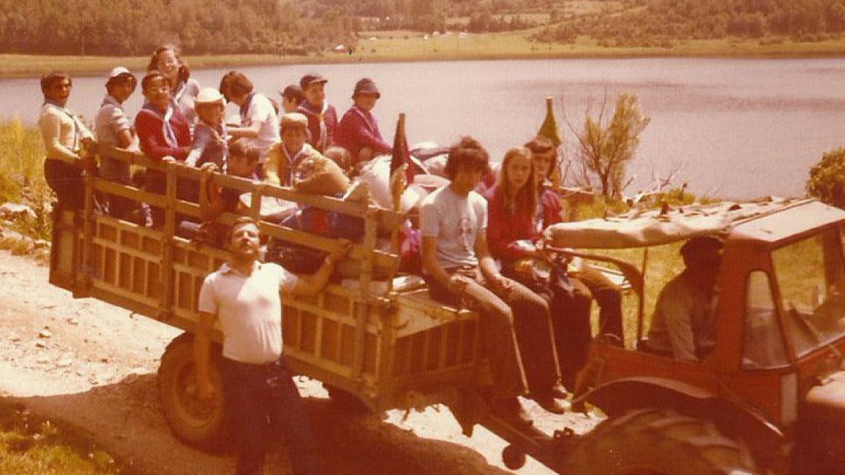 1977. Camp d’estiu a Montcortès al costat d’Artesa de Segre. - AEIG AGRAMUNT