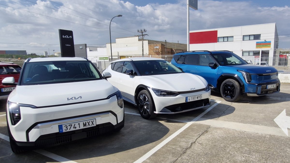 La jornada va reunir companyies de diversos sectors en una presentació exclusiva del vehicle 100% elèctric.